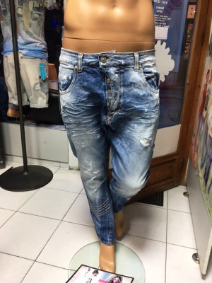 Adamus jeans